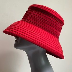 90s Vintage 100% wool bucket hat church mod